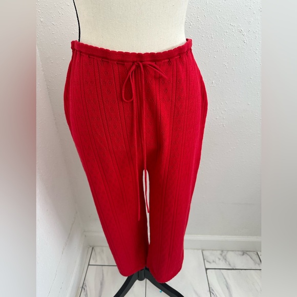 House of Cb London ABIGAIL CHERRY/Red Pointelle KNIT CAPRI TROUSERS Size Large - Picture 2 of 4